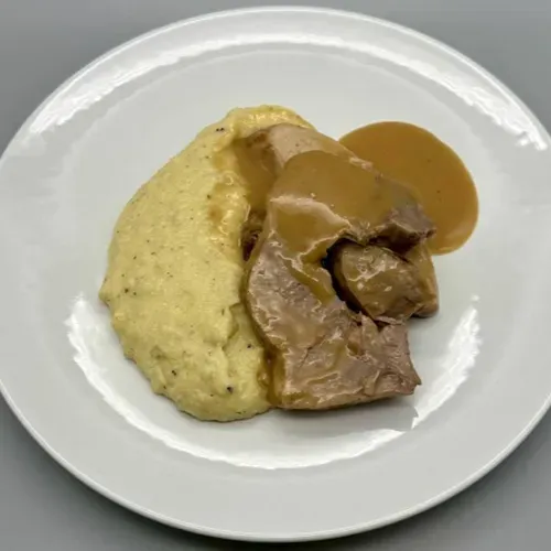MAIALINO ALLA BIRRA CON LA POLENTA TARAGNA